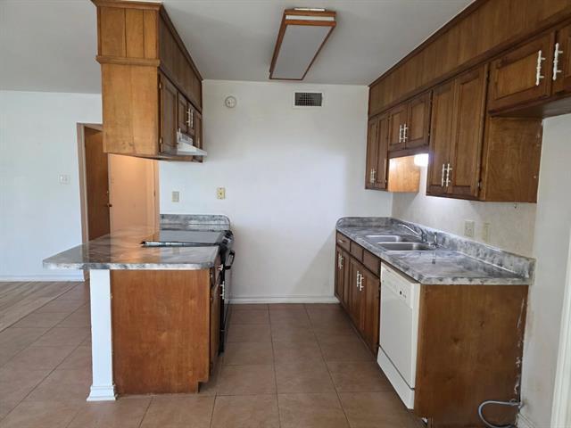 Foto del edificio - 136 Richard Ln