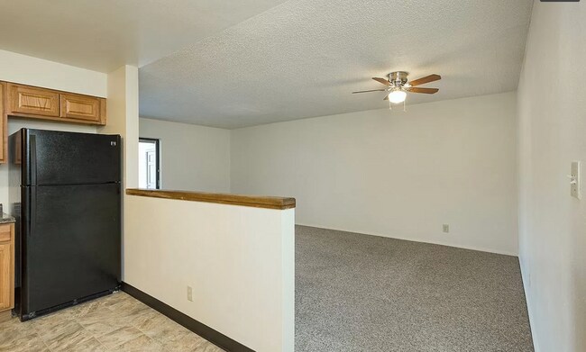 Building Photo - 1204 Avenida del Sol