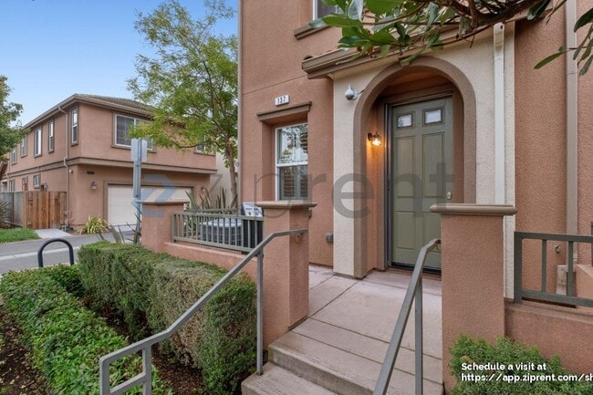 Foto del edificio - 137 Burbank St