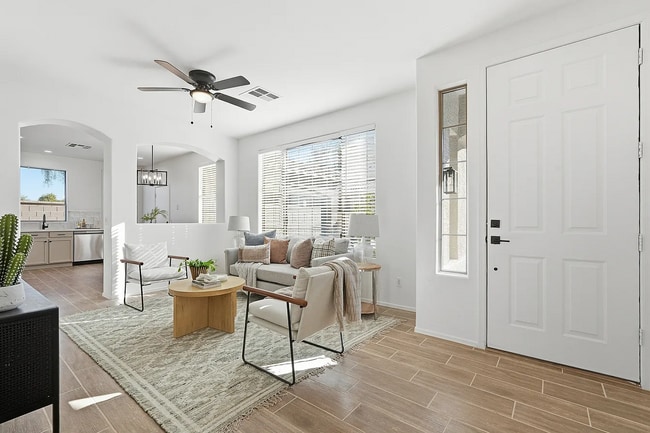 Building Photo - 5185 S Eileen Dr