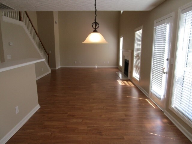 Foto del edificio - 194 Meadow Crest Way