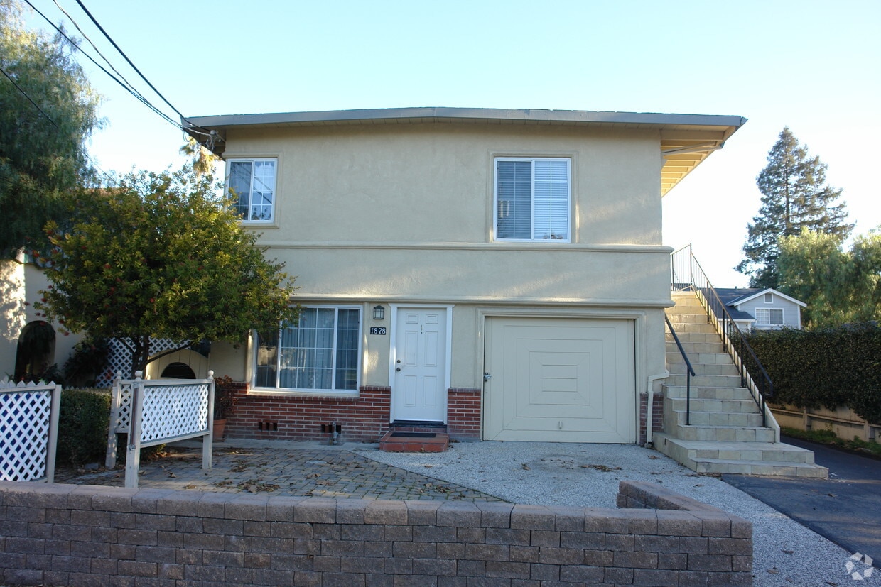 Building Photo - 1778 Davis St