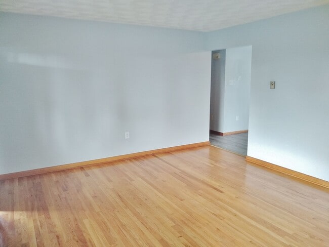 Foto del edificio - 2 Bed / 1-1/2 Bath Single Family Home