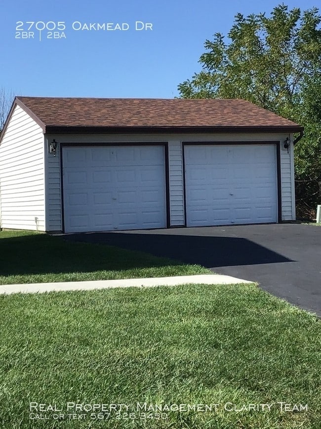 Building Photo - 2 Bed/2 Bath Townhouse in Perrysburg
