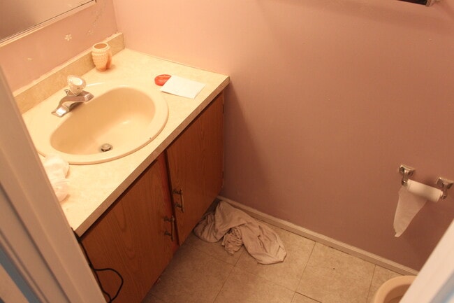 Building Photo - 111 Teaberry Ct