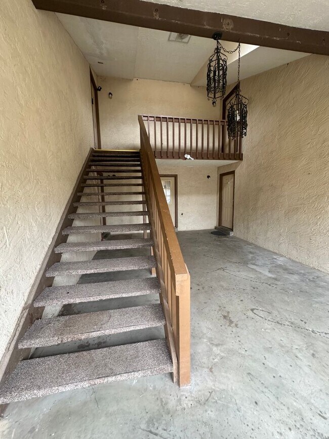 Foto del edificio - 804 Laurelwood Dr