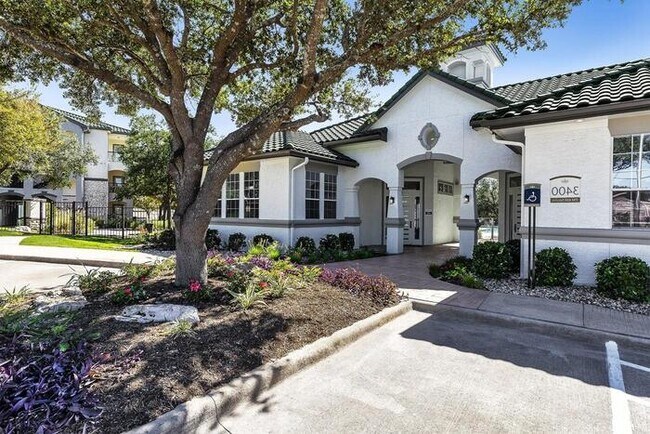 Foto del edificio - 3400 Ranch Rd 620 S