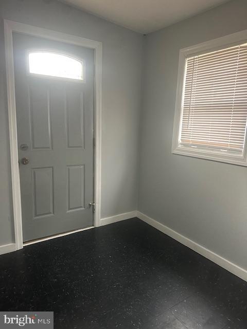 Building Photo - 493 W Elmer Rd