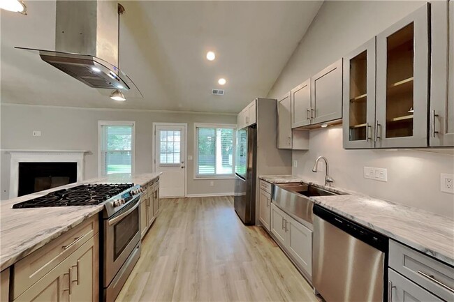 Building Photo - 111 Meadowview Ln