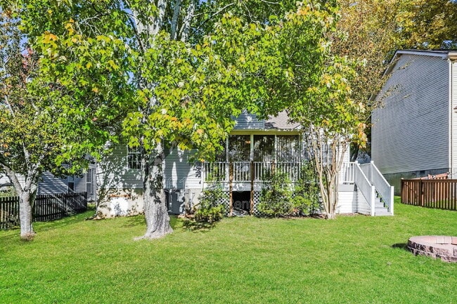 Photo - 306 Crooked Oak Ct House