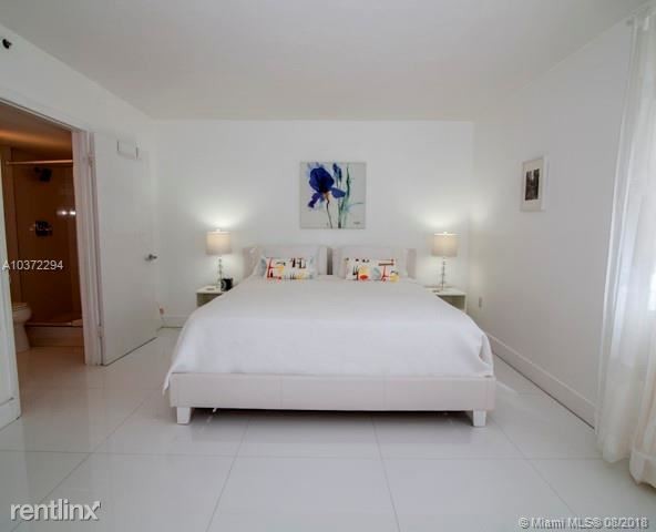 Building Photo - 2 br, 2 bath Condo - 360 Collins Ave Unit 2
