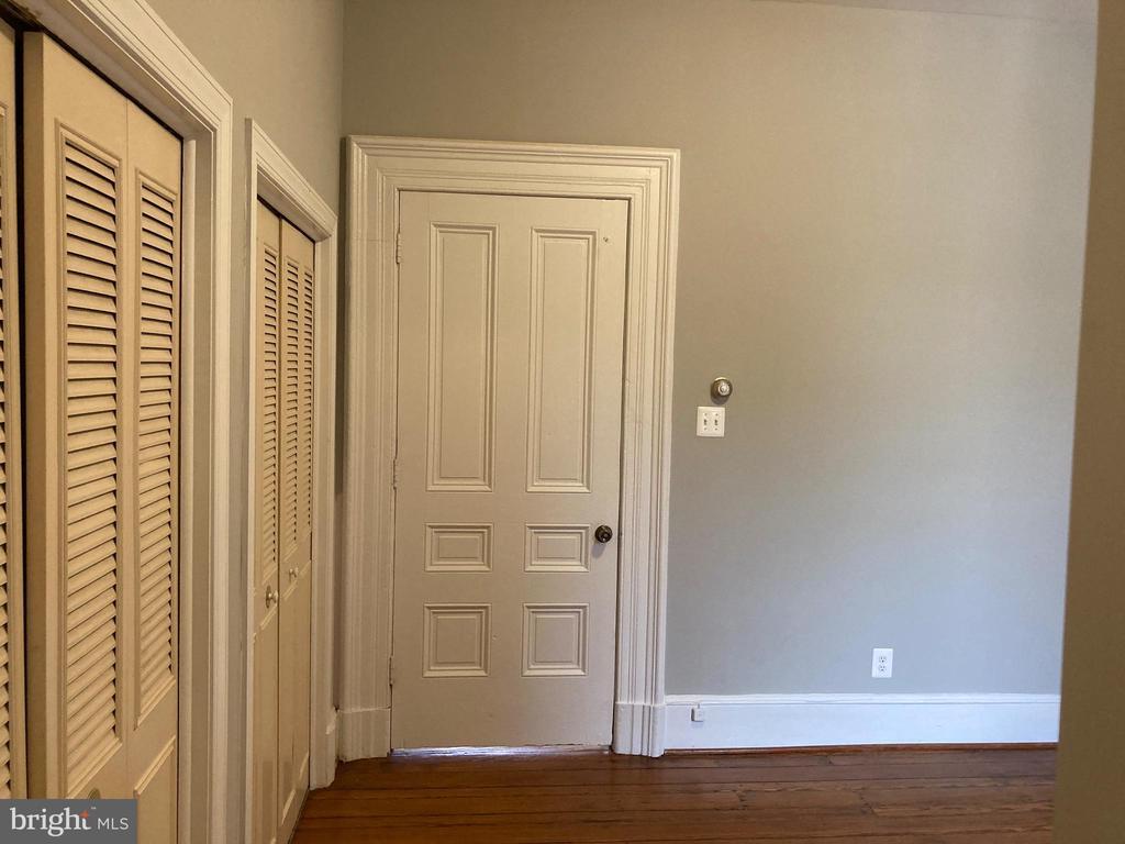 Foto principal - 1338 Wisconsin Ave NW