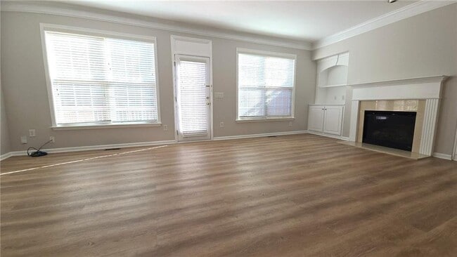 Foto del edificio - 6099 Prestwood Dr