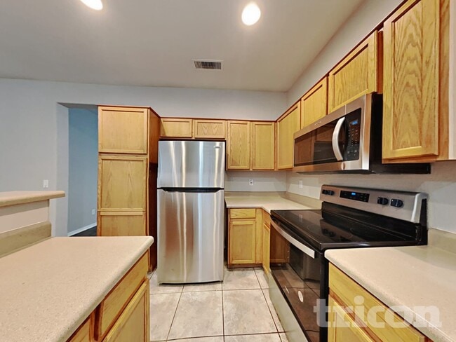 Foto del edificio - 6619 W Golden Ln
