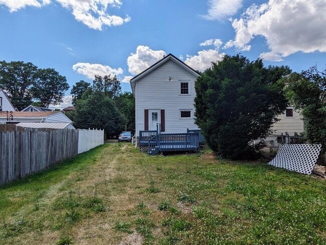 Building Photo - 201 S Foster Ave