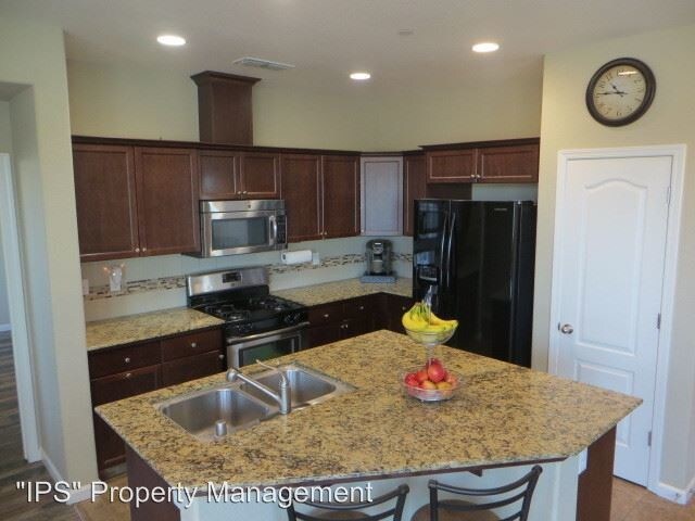 Building Photo - 2 br, 2 bath House - 3170 Redington Ave.