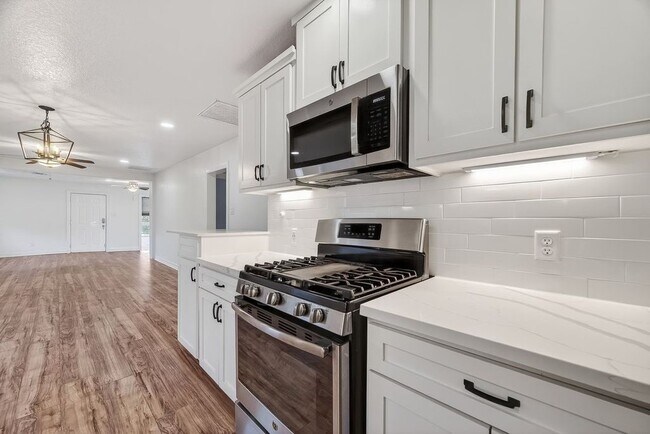Foto del edificio - 4520 Sharon St
