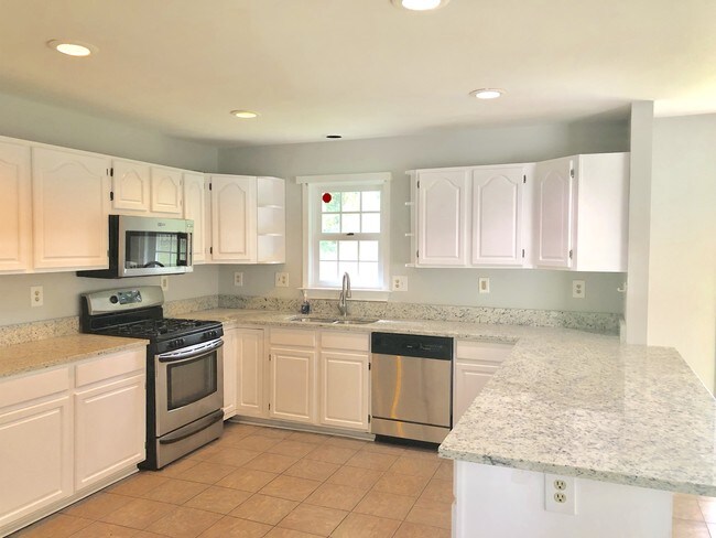 Foto del edificio - 2504 Heatherwood Ct