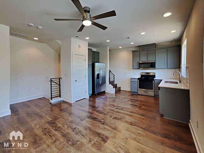 Foto del edificio - 3007 E 12th St