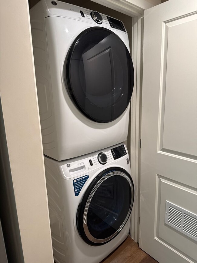 Interior Photo - The Hamilton