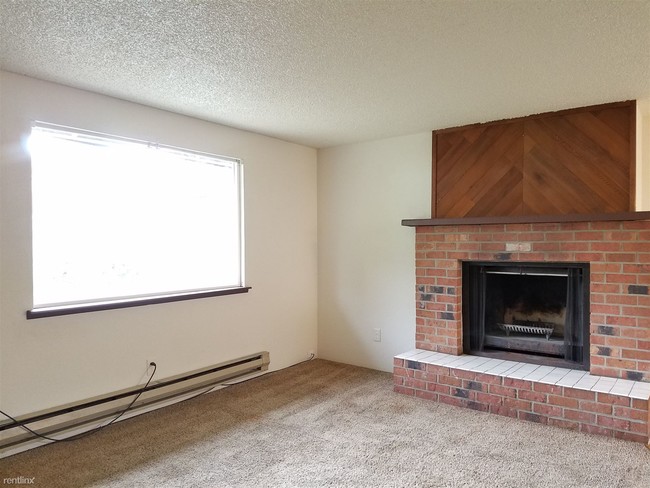 Building Photo - 2 br, 1 bath  - 1804 Greenway Apt A Apt A