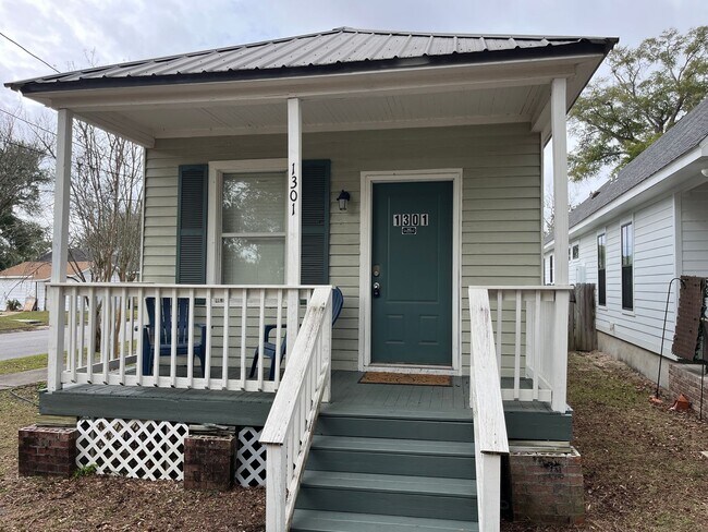 Foto del edificio - Furnished Downtown Mid Term Rental near East Hill