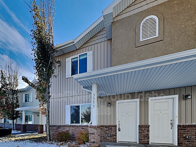 Building Photo - 3330 Blaze Dr