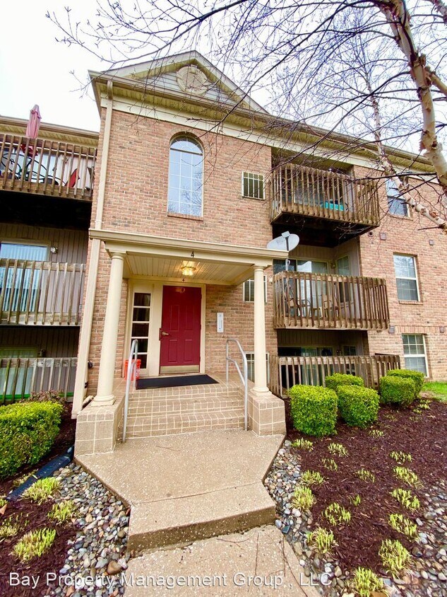 Primary Photo - 3 br, 1 bath House - 4 Banyan Woods Ct, Un...