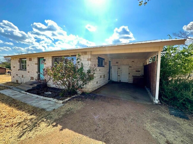 Building Photo - 1301 Ash St
