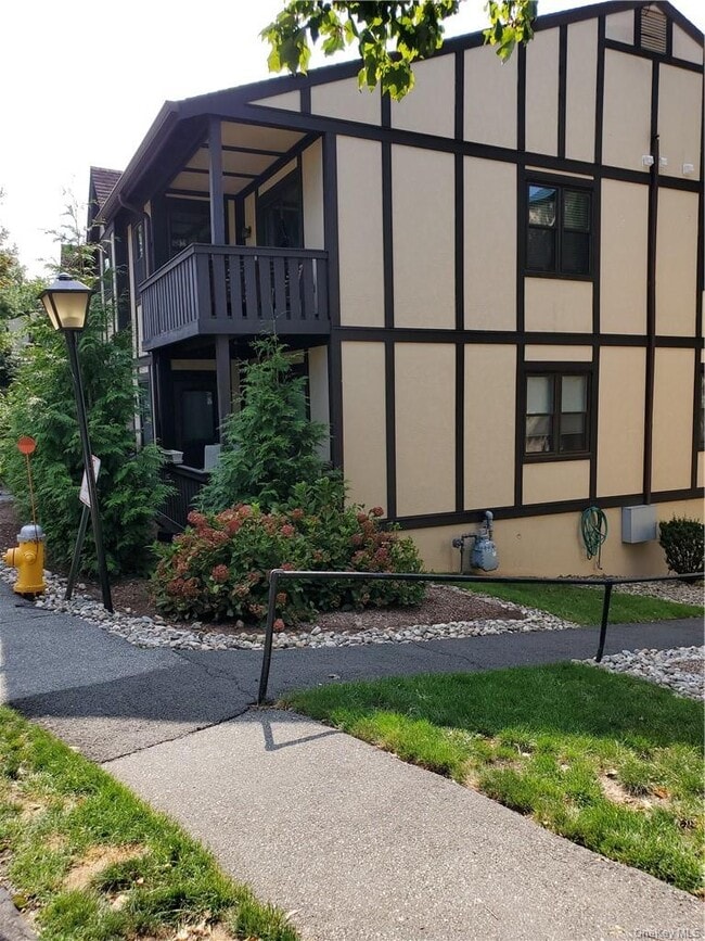 Building Photo - 972 Sierra Vista Ln