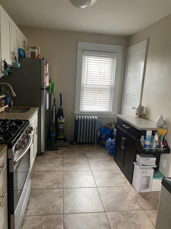 Building Photo - 788 Broad Ave