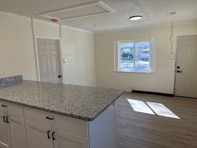 Building Photo - 119 Blanton Ave