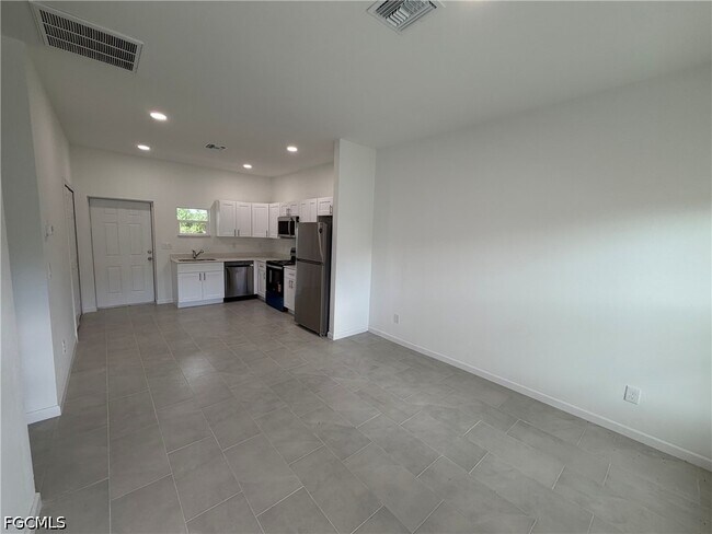 Foto del edificio - 1092 Norton Ave S