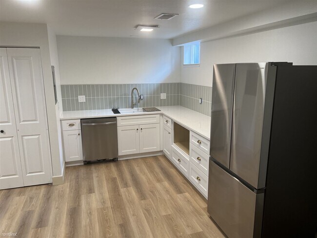 Foto del edificio - Room for Rent, 1 bath 4plex - 2960 South D...