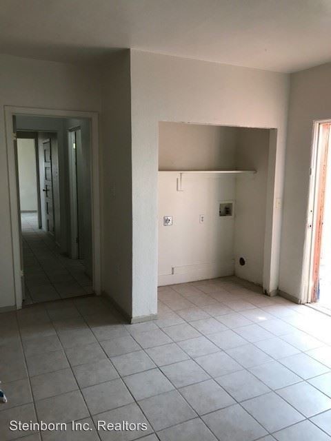 Building Photo - 316 E Picacho Ave