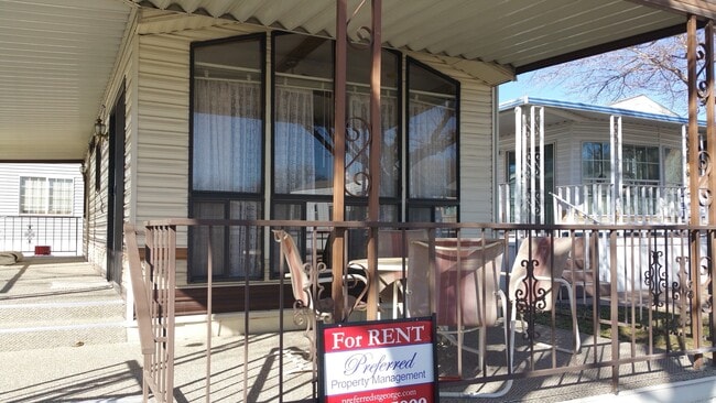 Building Photo - 1 BD 1 BR Trailer