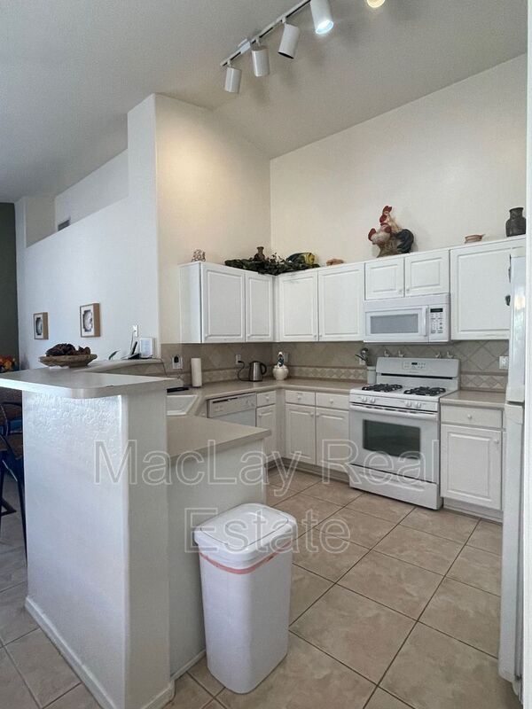 Foto del edificio - 3641 S Hawthorn Dr