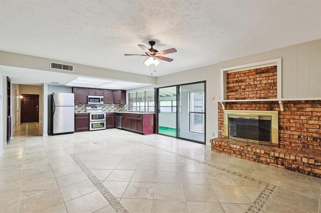 Foto del edificio - 804 Forest Glen Dr