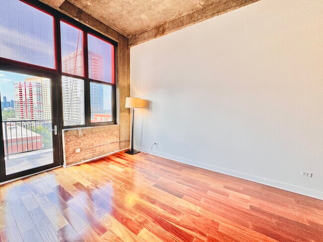 Foto del edificio - 320 E 21st St