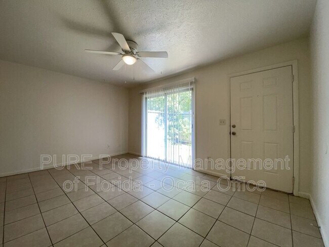 Building Photo - 3850 SE 17th Ct