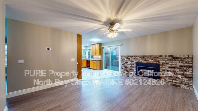 Building Photo - 1438 Debra Dr