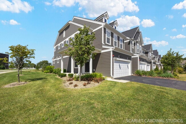 Building Photo - 2230 Weatherbee Ln