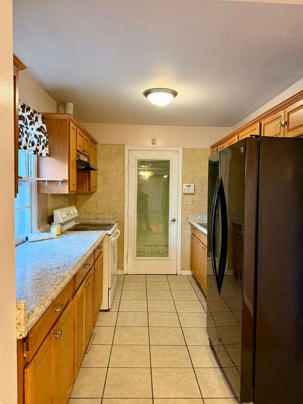 Foto del edificio - 523 N 82 St