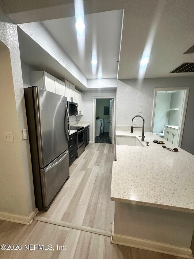 Building Photo - 10075 Gate Pkwy N