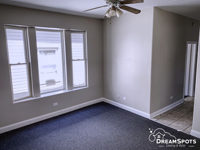 Foto del edificio - 6149 S Carpenter St