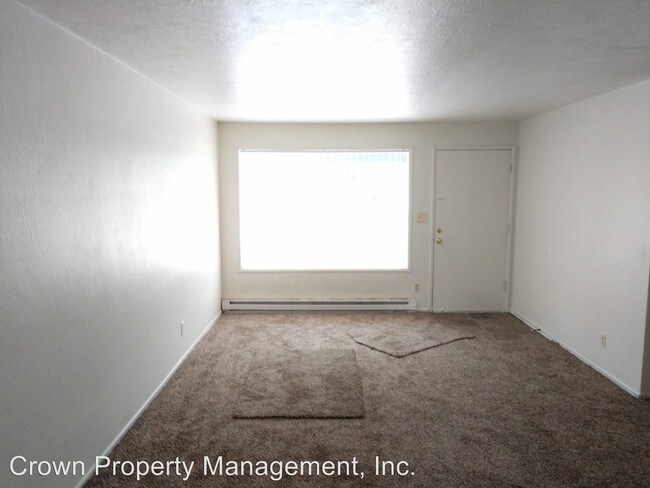 Building Photo - 4004-4030 Ward Dr NE