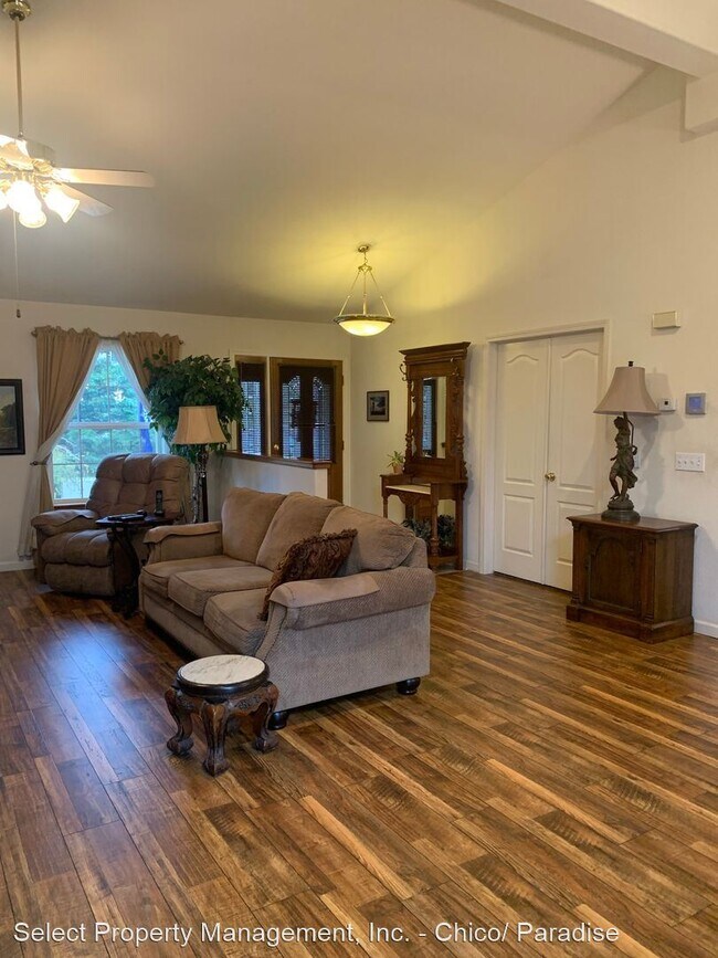 Building Photo - 3 br, 2.5 bath House - 224 Sky Oaks