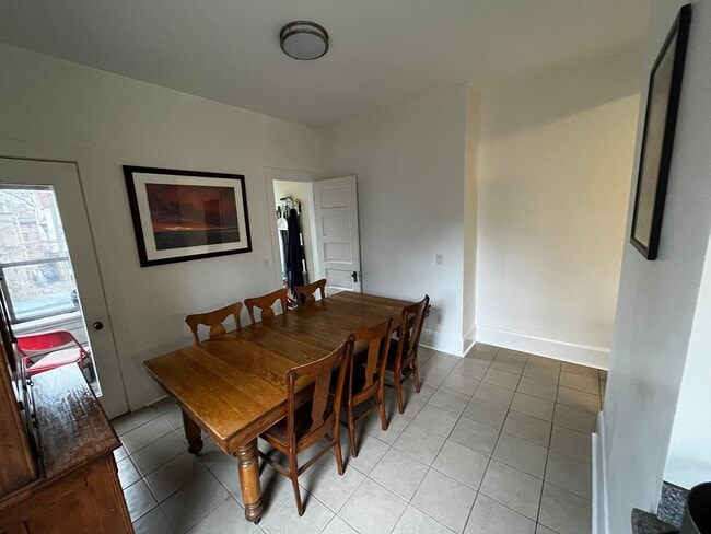 rear dining area - 2364 Robinwood Ave