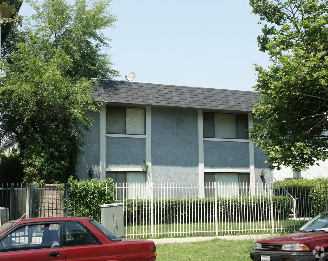 Building Photo - 7011 Vassar Ave