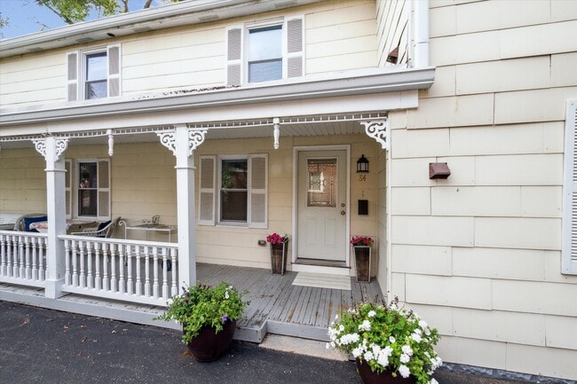 Building Photo - 84 Vernier Rd
